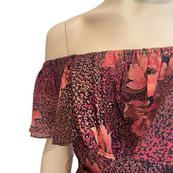 Vintage Floral Ruffled off the shoulder red and black midi dress Women’s Size 6 - Picture 2 of 10